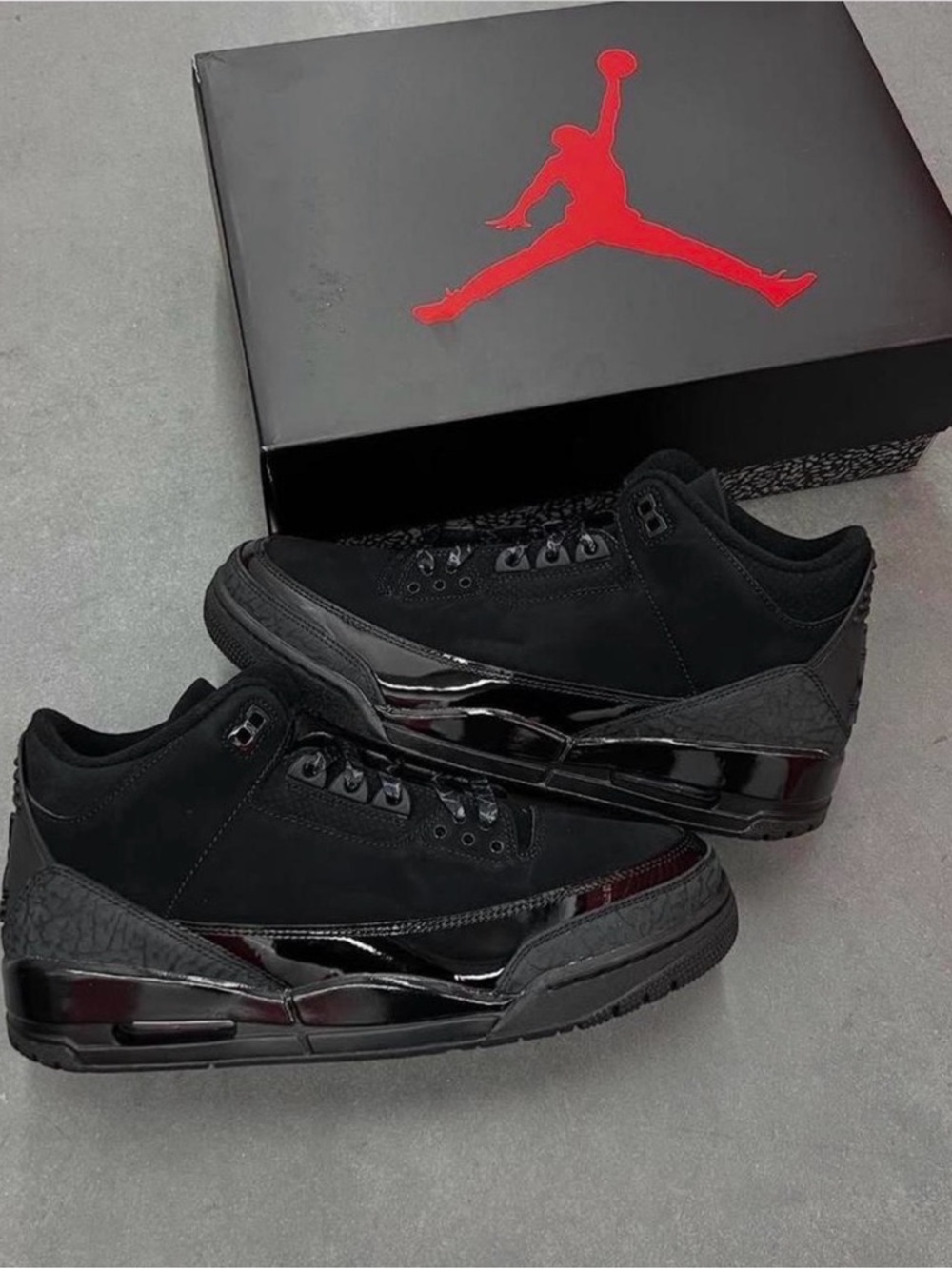 Jordan 3 Retro Black Cat Sneakers